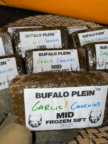 𝘽𝙪𝙛𝙖𝙡𝙤 𝙥𝙡𝙚𝙞𝙣 𝙁𝙧𝙤𝙯𝙚𝙣 𝙈𝙞𝙙 - 𝙂𝙖𝙧𝙡𝙞𝙘 𝘾𝙤𝙤𝙘𝙠𝙞𝙚